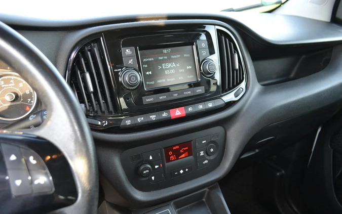 Fiat Doblo cena 39900 przebieg: 312000, rok produkcji 2017 z Mosina małe 497
